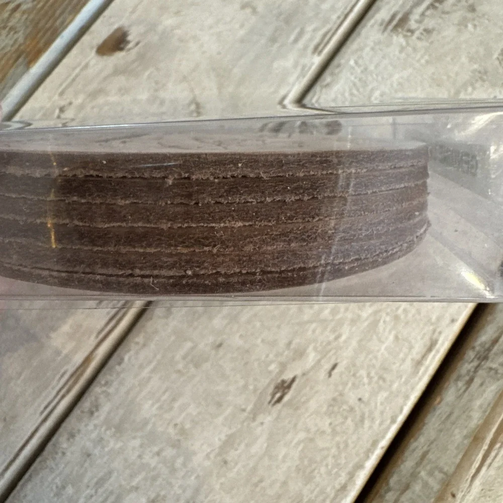 NEW / UNUSED / UNOPENED 6 LEATHER COASTERS 
